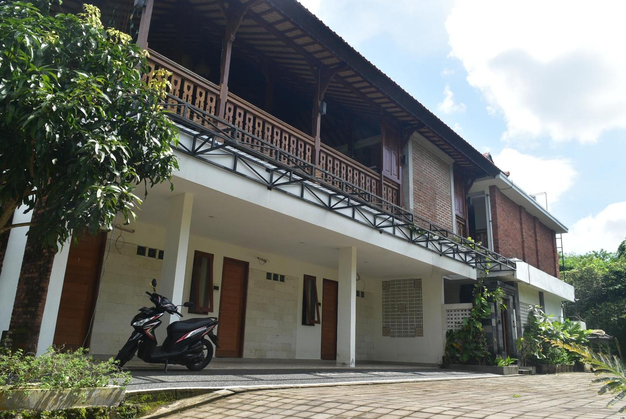 Ketut Joglo Guest House Νούσα Ντούα Εξωτερικό φωτογραφία